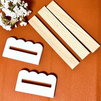 Zubehör für die Easy-Sticks Silikonform - Sitzbank mit Riffel, bestehend aus weißen Silikon-Rücken und Holzleisten, für kreative DIY-Projekte.