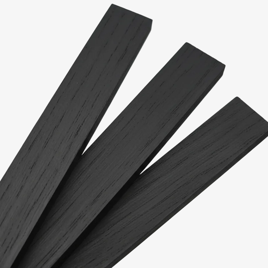 Easy-Sticks 4.0 Eiche Schwarz – 3 Stücke in der Hand