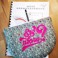 Bunte Federmäppchen aus Stoff mit dem auffälligen "Et alors?" Schriftzug von easy-sticks, ideal für Schule und kreative Arbeiten.