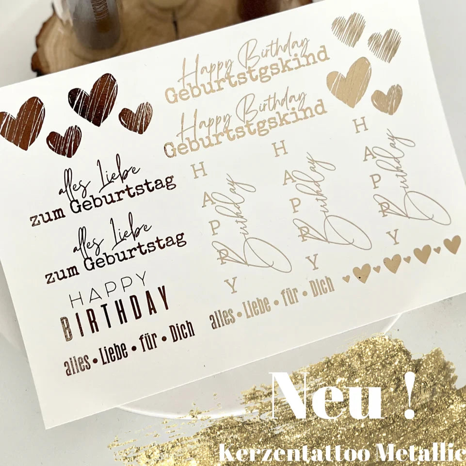 Elegantes Kerzentattoo Metallic Wasserschiebefolie für Geburtstage von easy-sticks, mit glänzenden Schriftzügen und Herzelementen, ideal zur Dekoration von Kerzen.