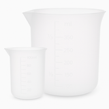 Silikon Messbecher für Gießpulver - 2er Set von Easy-Sticks, bestehend aus einem 100 ml und einem 350 ml Messbecher mit klaren Messskalen für präzise Dosierungen.