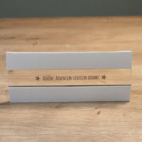 Easy-Sticks Silikonform - Schlicht - 16 cm Länge, elegante weiße Form mit dem Schriftzug 'Advent, Advent, ein Lichtlein brennt', ideal für kreative Gießprojekte.