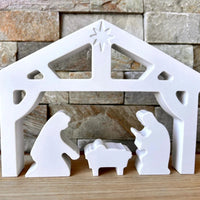 Detailaufnahme der Silikon Weihnachtskrippe von easy-sticks, Figuren Maria, Josef und das Jesuskind in stilvollem Design.