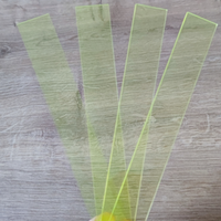 Easy-Sticks Acryl Gelb - 4 Stück - 16 cm Länge, fluoreszierende Acrylstäbe in leuchtender Gelbtönung für Bastelarbeiten.