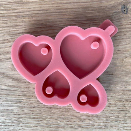Hochwertige Silikonform von Easy-Sticks in Herzform, ideal zur Herstellung von dekorativen Herzen aus verschiedenen Materialien.