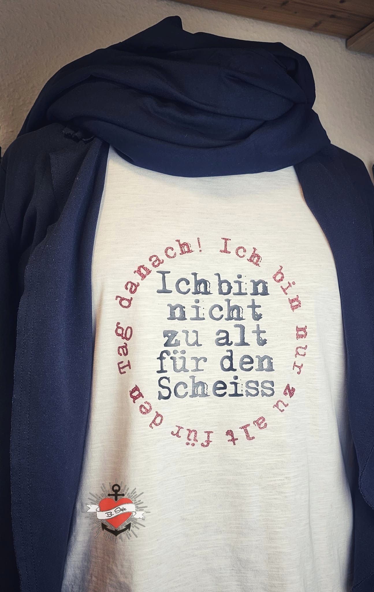Ich bin nicht zu alt für den Scheiss. Ich bin nur zu alt für den Tag danach! Plotterdatei Party Idee Geschenk Geburtstag T-Shirt Plotter