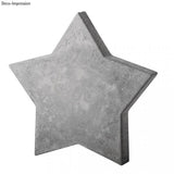 Betonstern von easy-sticks, kunstvoll gestalteter Stern mit einer rauen, grauen Oberfläche, ideal für Deko-Impressionen.
