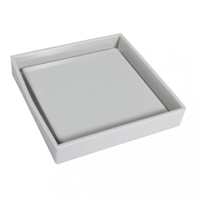 Silikon Gießform Untersetzer Quadrat von easy-sticks, zeigt eine quadratische Form in einem hellen Grauton, ideal für kreative Beton- und Gießharzprojekte.