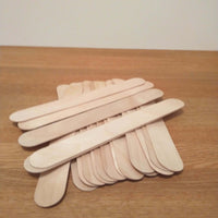 Mehrere Easy-Sticks Ice 30 cm Länge angeordnet, perfekt für kreative Bastelideen von Easy-Sticks.