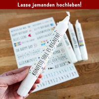 Festliche Stabkerze mit farbenfrohem Motiv und der Aufschrift 'Konfetti soll es regnen!', perfekt für Geburtstagsfeiern von easy-sticks.
