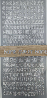 Silberne Buchstabenaufkleber "Buchstaben groß" von easy-sticks auf grauem Hintergrund, ideal für kreative Gestaltungen.