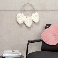 Kreatives Wanddesign aus cremefarbenem Makramee mit flauschigen Elementen, hergestellt mit dem Baumwollgarn für Makramee von easy-sticks.